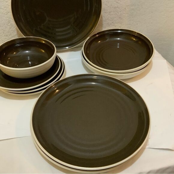 11pc Noritake Colorvara Chocolate Place Serving: Salad, Dinner Plates Bowls - Picture 5 of 16